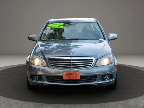 Used 2009 Mercedes-Benz C 300 Sedan image 2