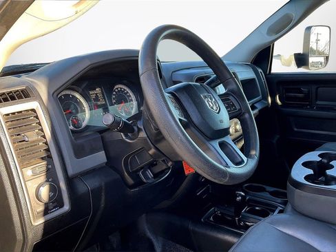 Used 2017 RAM 3500 Tradesman w/ Chrome Appearance Group image 18