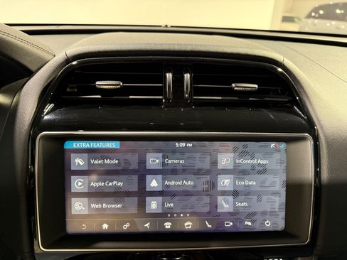 Used 2020 Jaguar F-PACE Prestige image 29