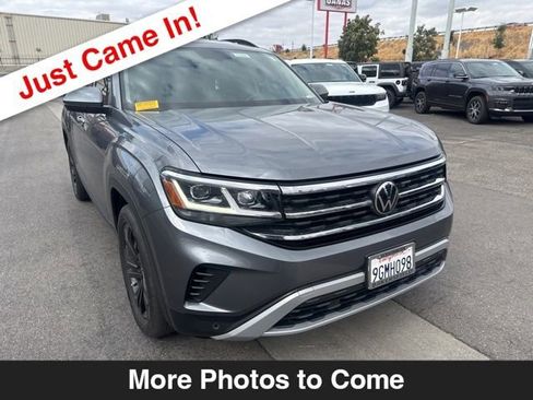 Used 2023 Volkswagen Atlas SE w/ Black Wheel Package image 8