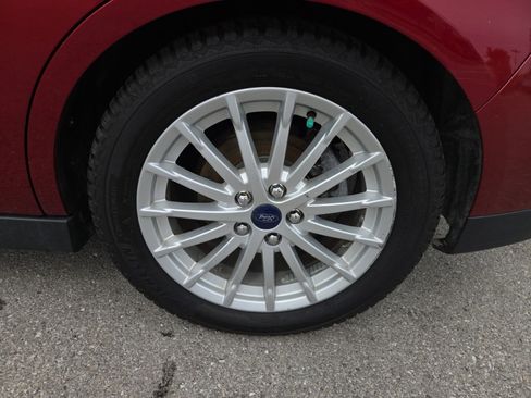 Used 2013 Ford C-MAX Energi SEL FWD image 16