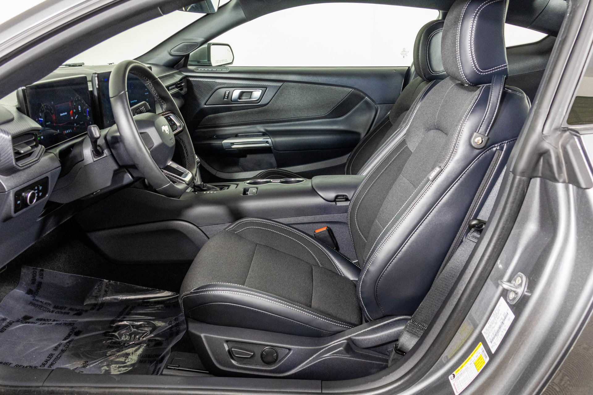 Used 2025 Ford Mustang Coupe RWD image 20