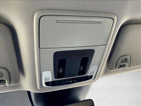 Used 2023 Honda Pilot Touring image 25