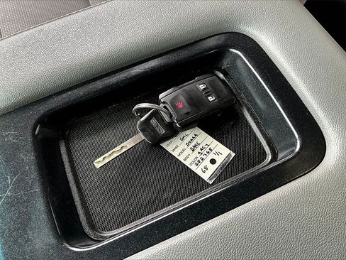 Used 2018 GMC Sierra 1500 Base image 31