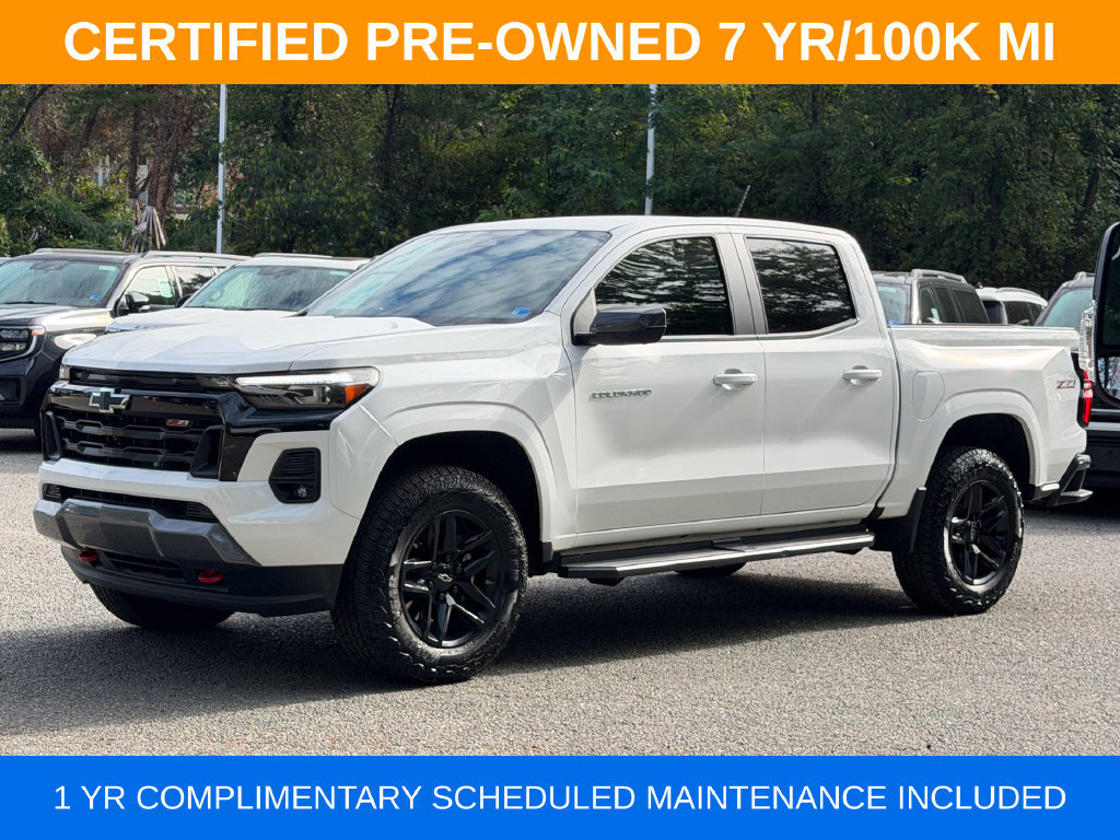 Used 2025 Chevrolet Colorado Z71 w/ Technology Package AWD/4WD image 2