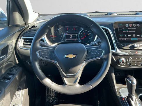 Used 2018 Chevrolet Equinox Premier image 12