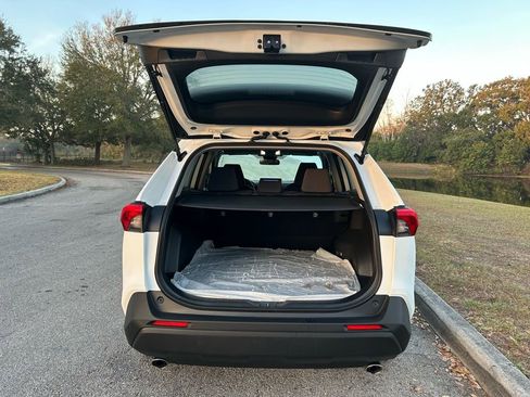 Used 2025 Toyota RAV4 XLE image 10