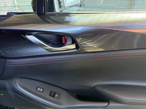 Used 2016 MAZDA MX-5 Miata Club RWD image 16