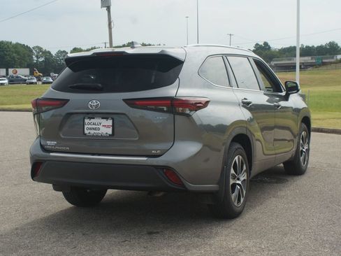 Certified 2026 Toyota Highlander XLE AWD/4WD image 23