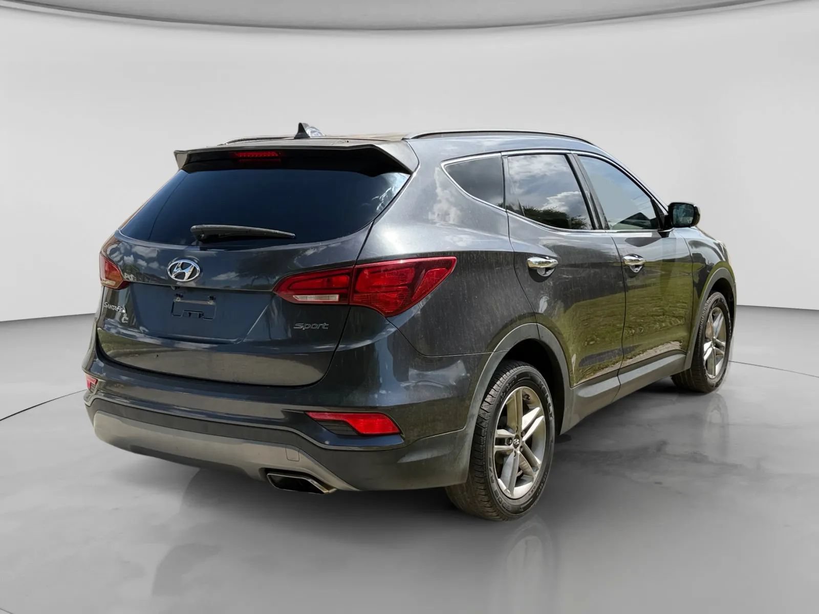 Used 2017 Hyundai Santa Fe Sport FWD image 5
