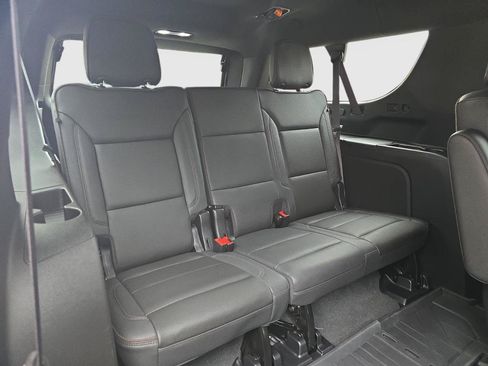 Used 2024 Chevrolet Suburban High Country w/ Advanced Technology Package AWD/4WD image 20
