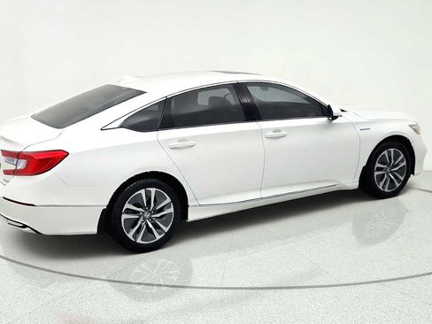 Used 2020 Honda Accord EX image 9
