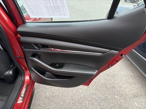 Certified 2025 MAZDA MAZDA3 Hatchback w/Premium Plus Pkg image 60