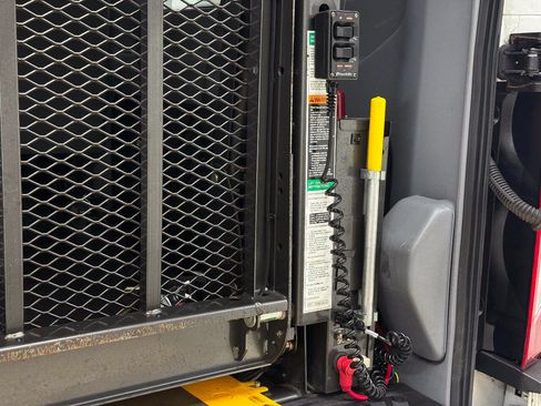 Used 2019 Ford Transit 350 XLT RWD image 98