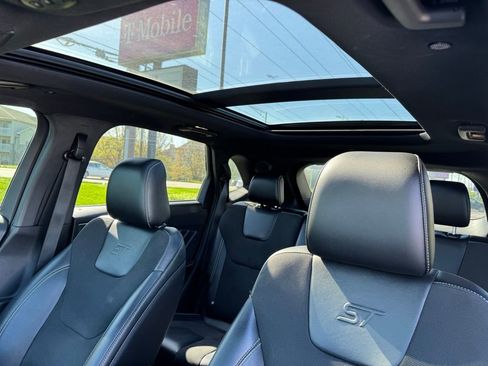 Used 2020 Ford Edge ST w/ Equipment Group 401A image 25