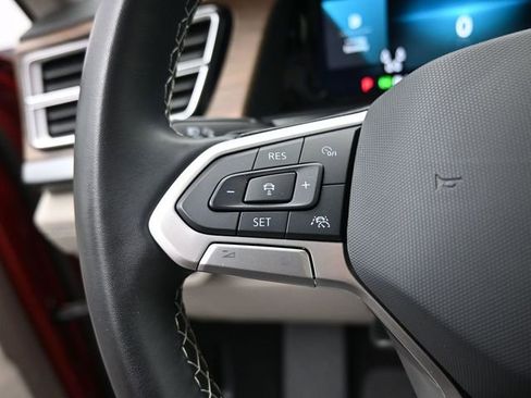 Used 2024 Volkswagen Atlas SE image 16