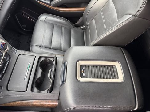Used 2019 GMC Yukon Denali w/ Denali Ultimate Package image 14
