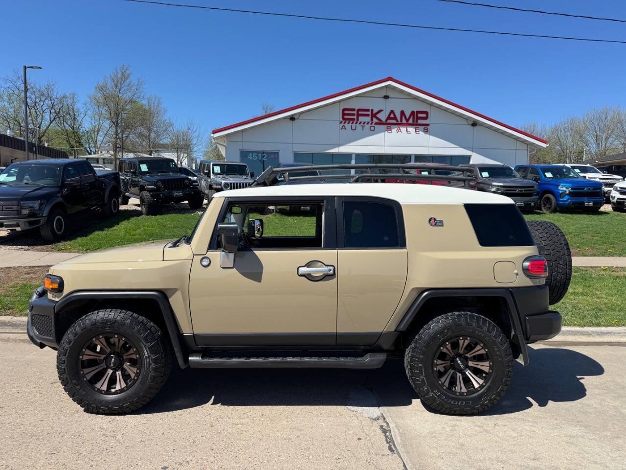 Used 2012 Toyota FJ Cruiser 4WD w/ Upgrade Pkg image 2
