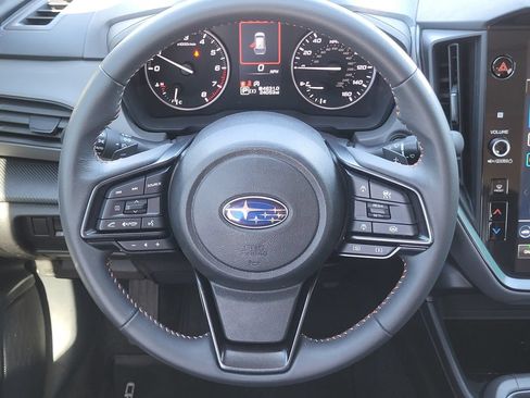 Used 2024 Subaru Crosstrek 2.5i Limited AWD/4WD image 17