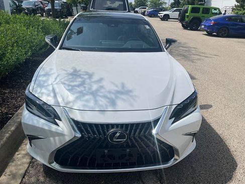 Used 2025 Lexus ES 350 Ultra Luxury FWD image 2