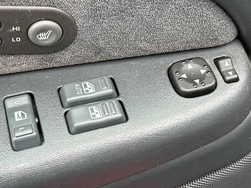 Used 2001 Chevrolet Silverado 2500 LT RWD image 11