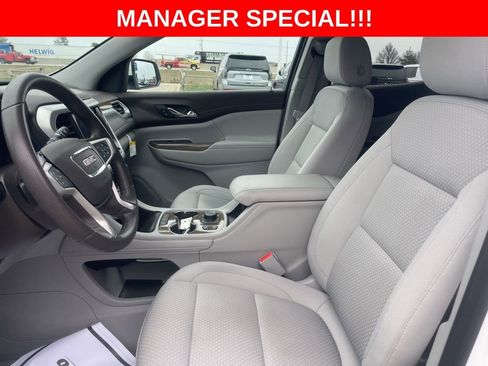 Used 2023 GMC Acadia SLE w/ Driver Convenience Package FWD image 21