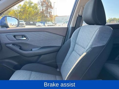 Used 2023 Nissan Rogue SV image 19