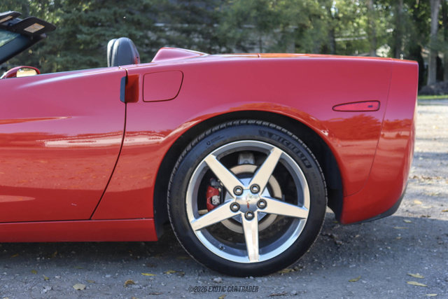 Used 2005 Chevrolet Corvette Convertible w/ Preferred Equipment Group RWD image 4