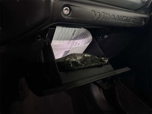 Used 2022 Jeep Wrangler Unlimited Sport image 24