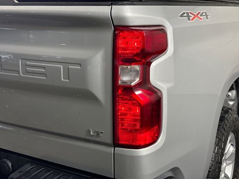 Used 2021 Chevrolet Silverado 1500 LT AWD/4WD image 33