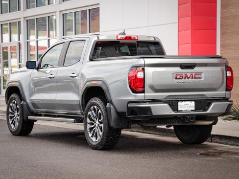 Used 2023 GMC Canyon Denali image 7