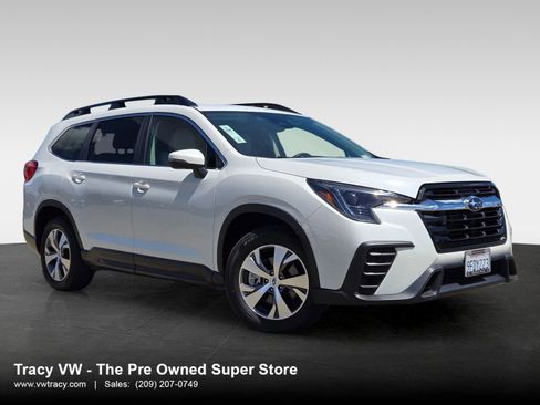 Used 2023 Subaru Ascent Premium w/ Convenience Package AWD/4WD image 1