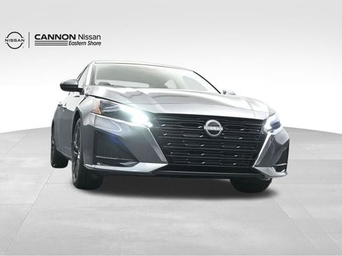 New 2025 Nissan Altima 2.5 SV w/ SV Special Edition Package FWD image 16
