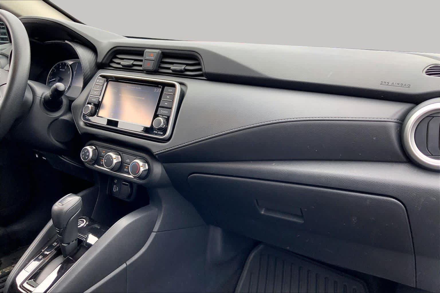 Used 2021 Nissan Versa S FWD image 19