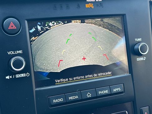 Used 2022 Subaru Outback AWD/4WD image 18