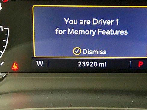 Used 2025 Cadillac XT6 Premium Luxury image 16