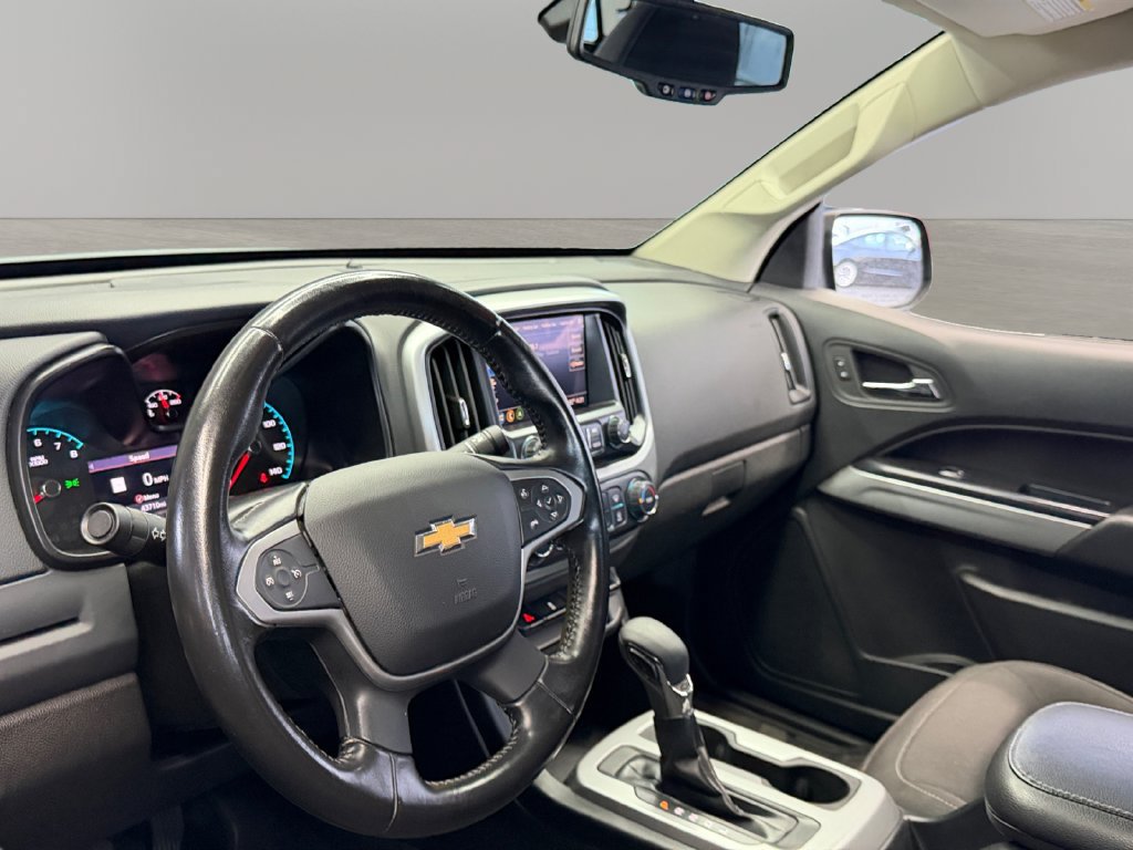 Used 2022 Chevrolet Colorado LT w/ LT Convenience Package RWD image 16