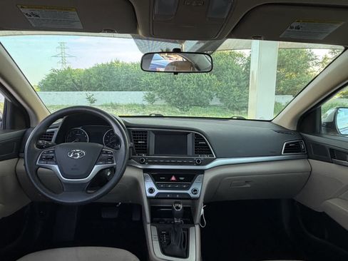 Used 2017 Hyundai Elantra SE FWD image 8