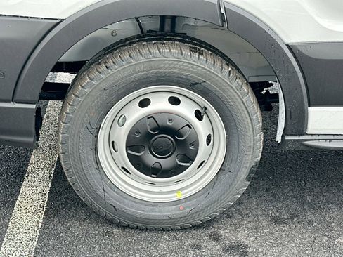 New 2026 Ford Transit 250 148 Medium Roof w/ Load Area Protection Package image 12