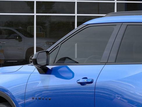 New 2026 Chevrolet Blazer LT w/ Convenience Package FWD image 12