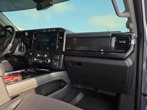 Used 2023 Ford F250 Lariat w/ Sport Appearance Package image 22