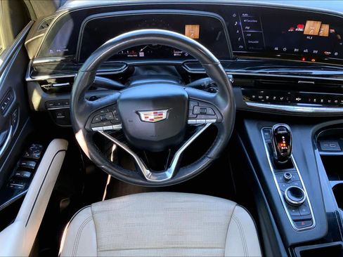 Used 2023 Cadillac Escalade Sport image 5