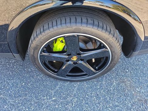 Used 2018 Porsche Cayenne S image 6