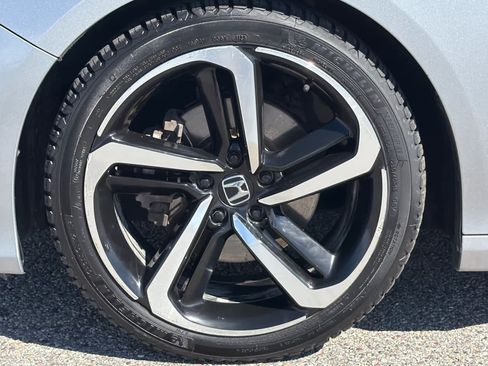 Used 2018 Honda Accord Sport image 25