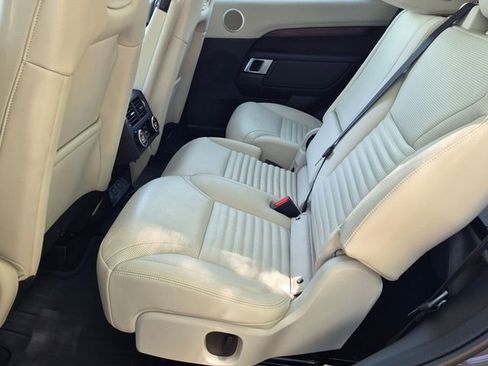 Used 2025 Land Rover Discovery S AWD/4WD image 10