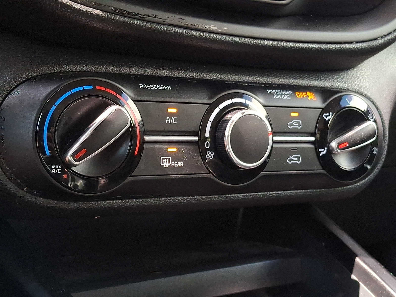 Used 2023 Kia Soul LX FWD image 13