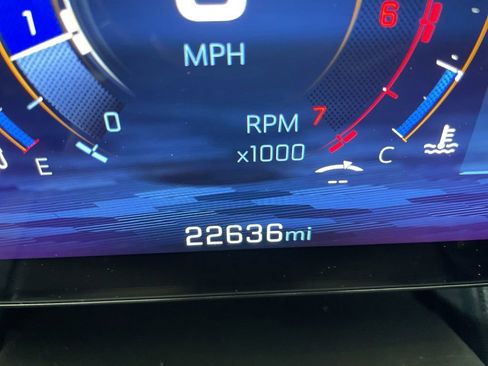 Used 2025 Chevrolet Equinox LT AWD/4WD image 12