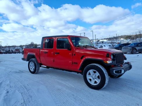 Used 2022 Jeep Gladiator Sport AWD/4WD image 6