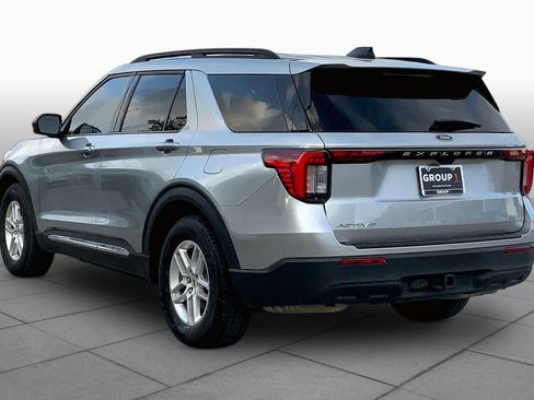 Used 2025 Ford Explorer Active RWD image 12