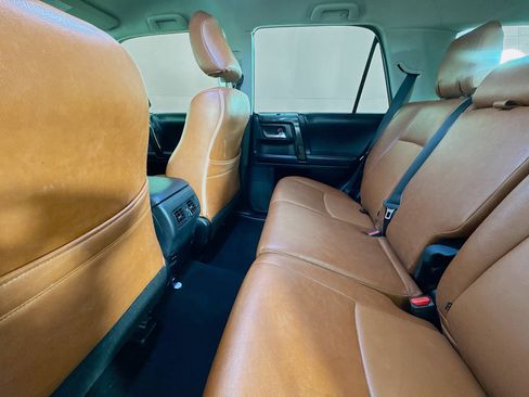 Used 2018 Toyota 4Runner TRD Off-Road image 23